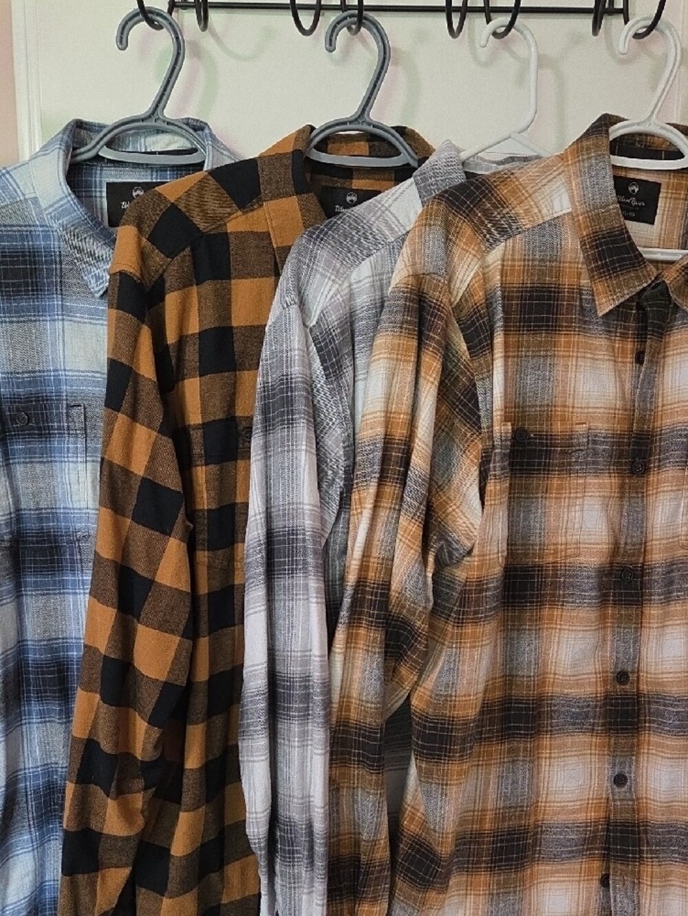 4 Men's Casual Plaid Button-Down Shirt - Picture 4 of 4